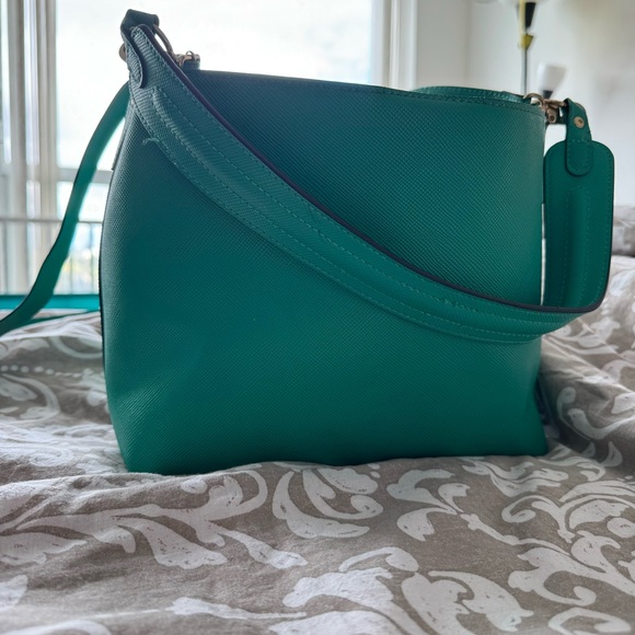 Green Bag with short handle and detachable strap - Picture 6 of 9